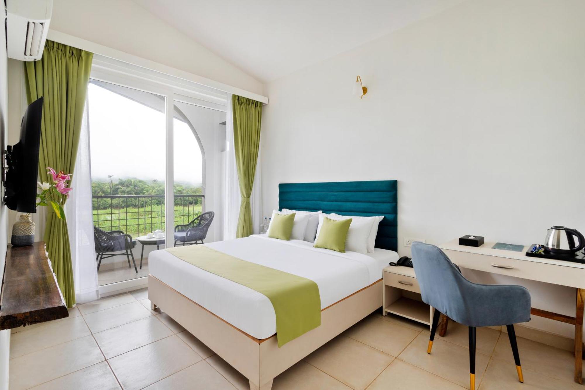 Stone Wood Hotel Amboli Amboli  Eksteriør billede
