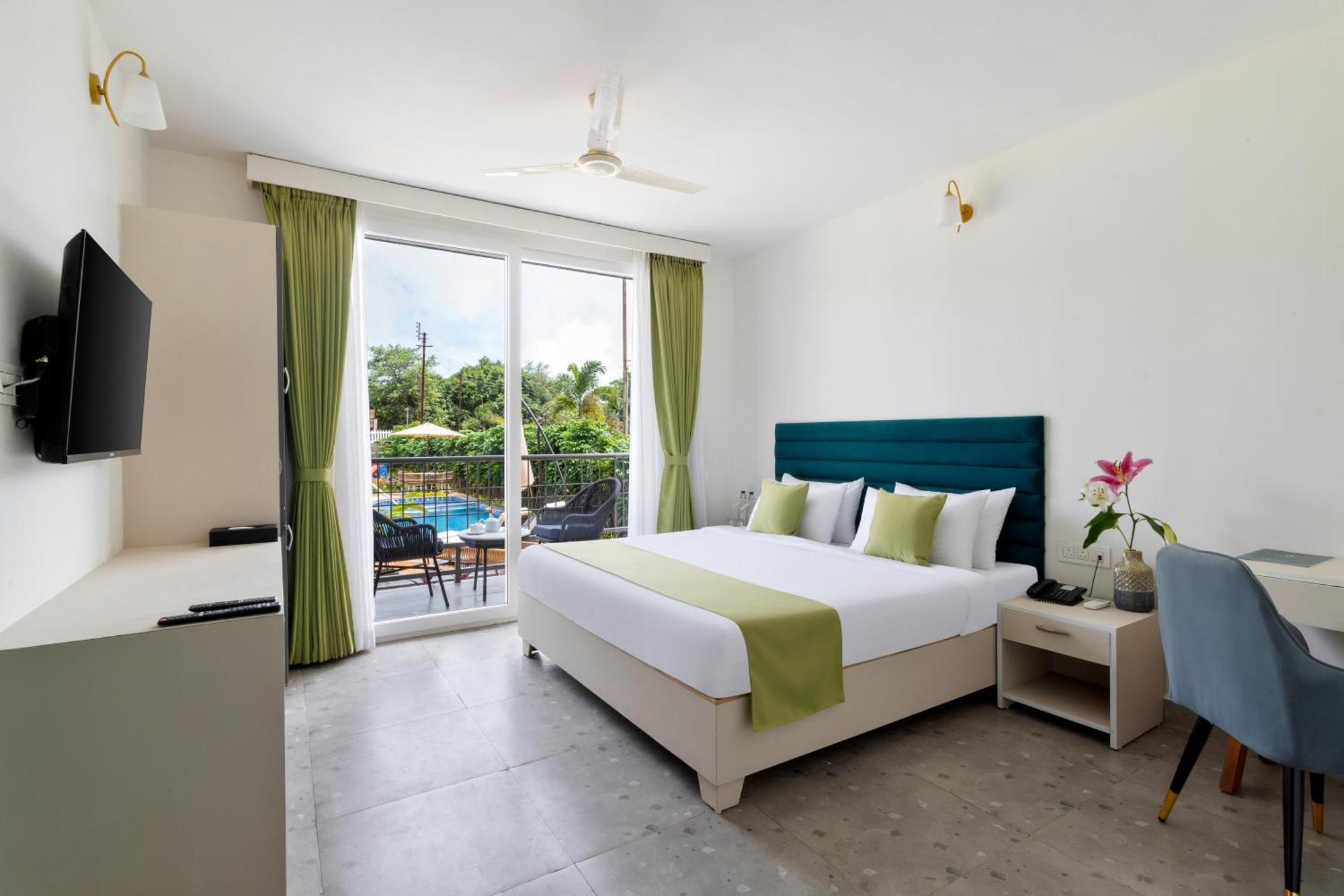 Stone Wood Hotel Amboli Amboli  Eksteriør billede