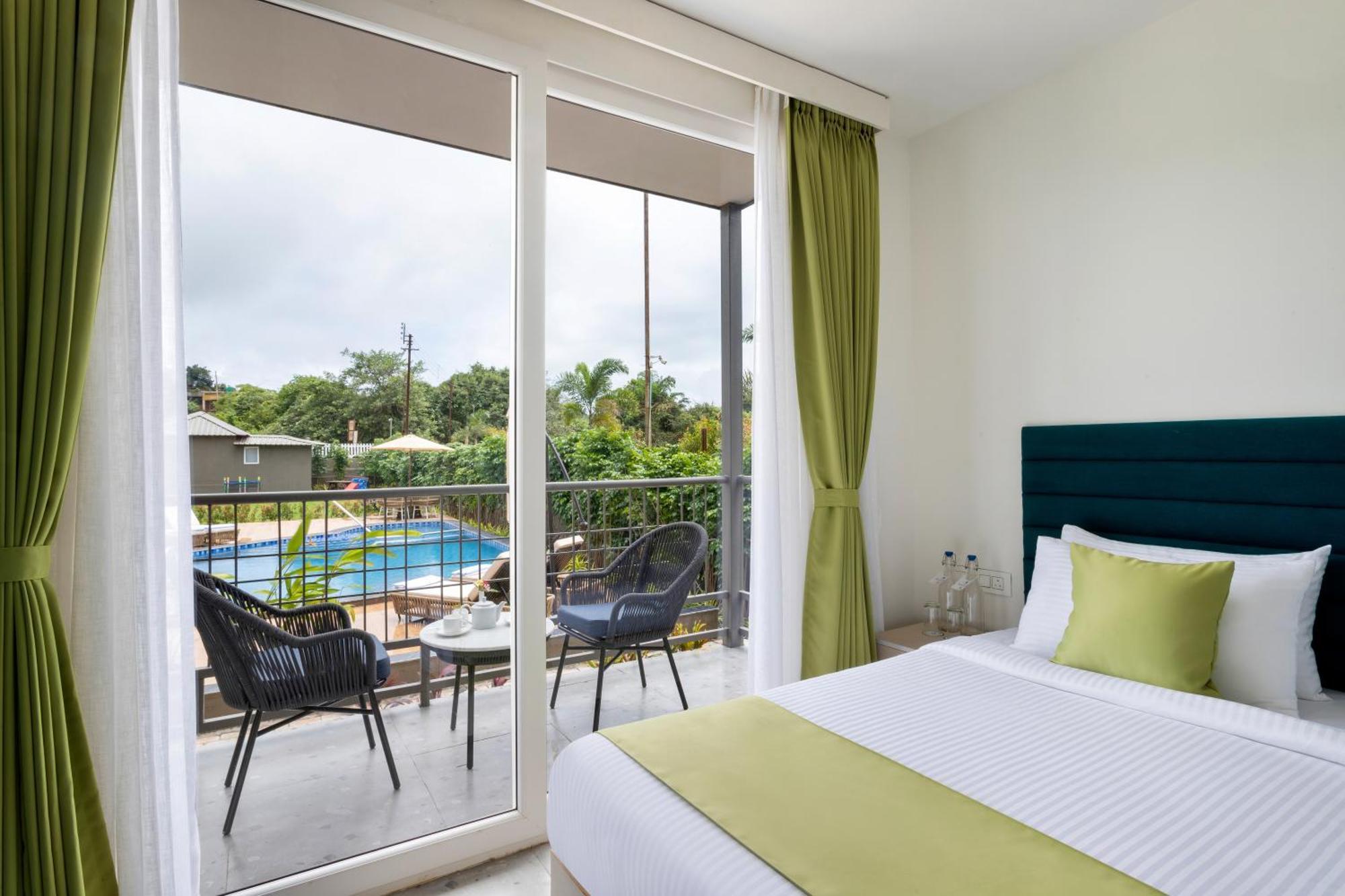 Stone Wood Hotel Amboli Amboli  Eksteriør billede