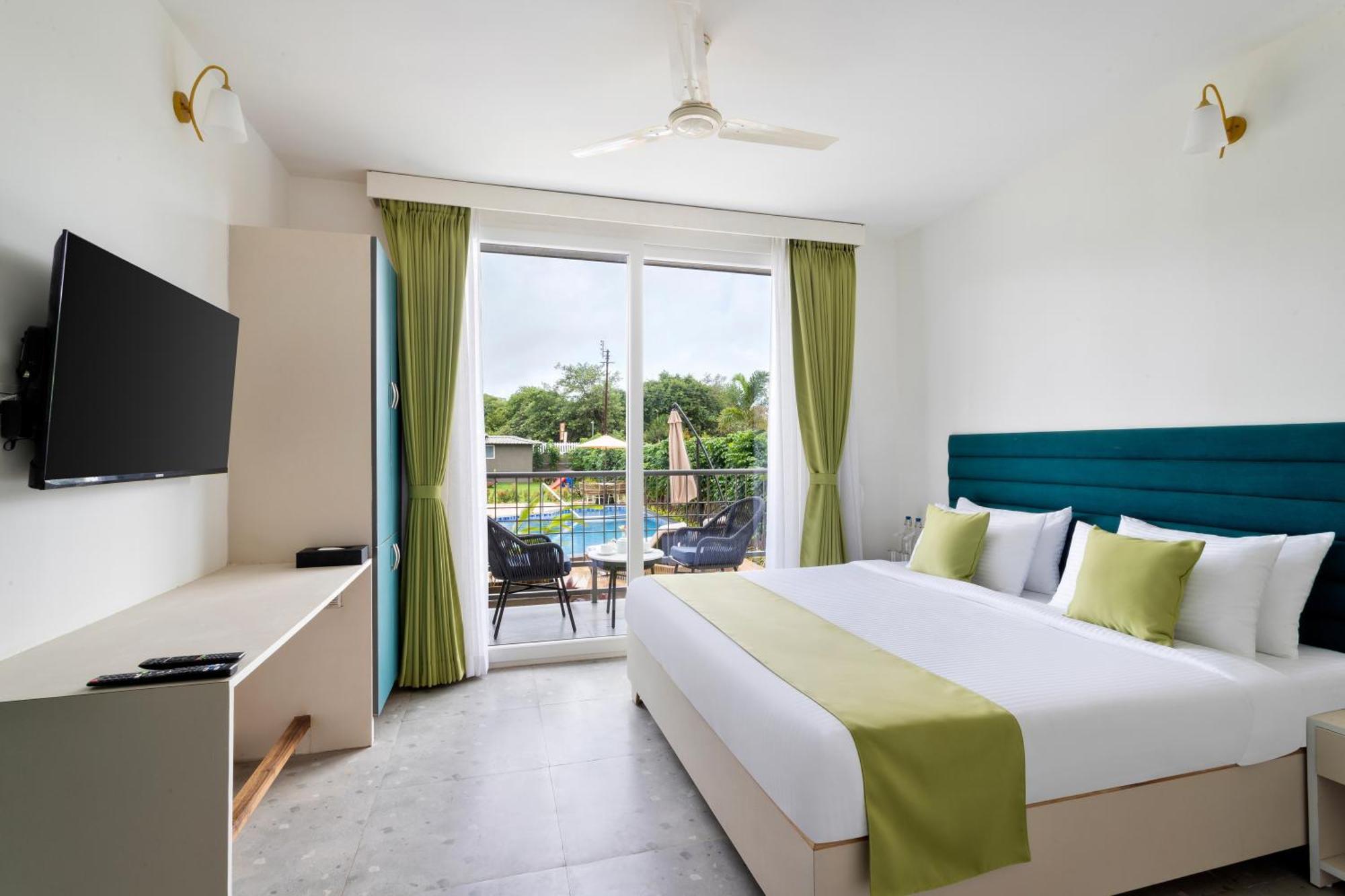 Stone Wood Hotel Amboli Amboli  Eksteriør billede