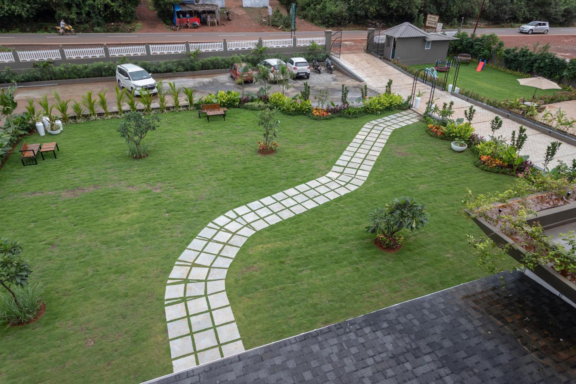 Stone Wood Hotel Amboli Amboli  Eksteriør billede