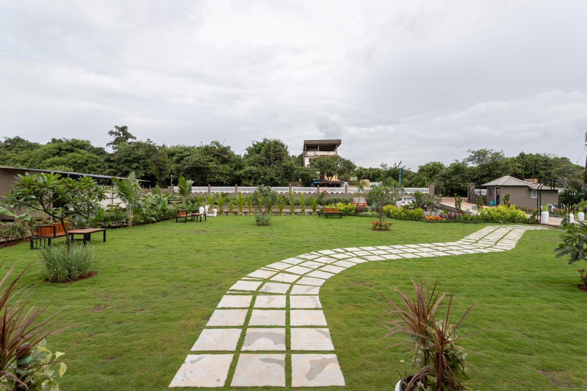 Stone Wood Hotel Amboli Amboli  Eksteriør billede
